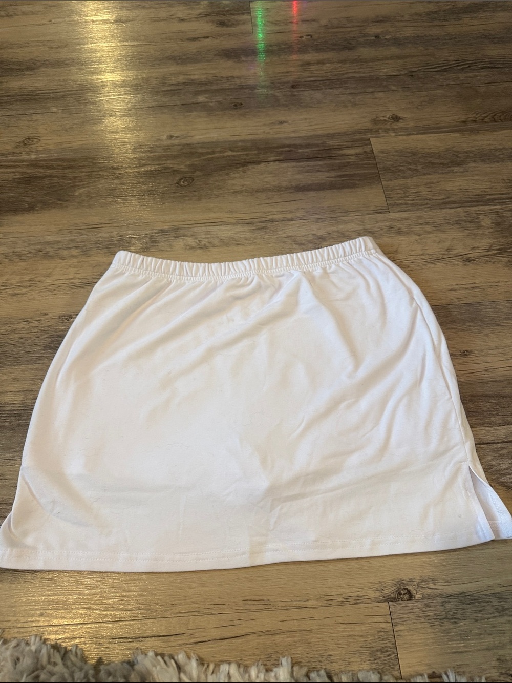 Amazon White Elastic-Waist Mini Skirt